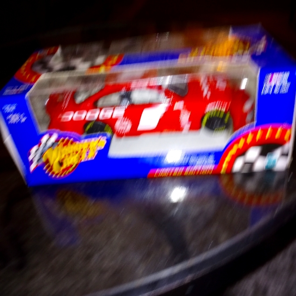 8 VINTAGE DIECAST CARS